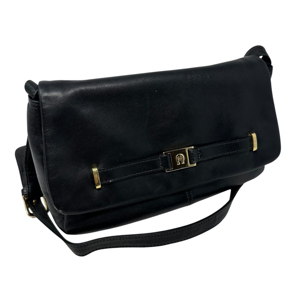 Etienne Agner Black Leather Shoulder Purse with Magnetic Close and Zip‎ Pockets